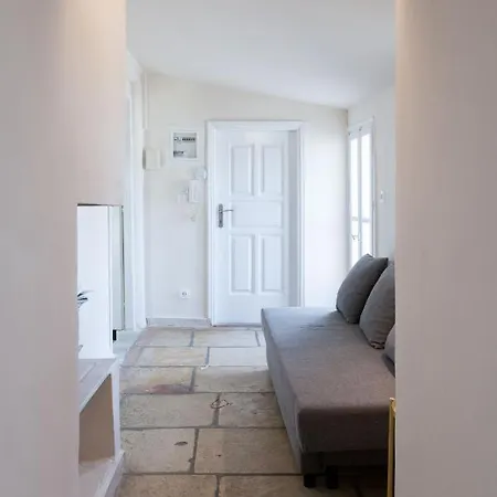 Stylish 1bdrm In Plaka With Acropolis View