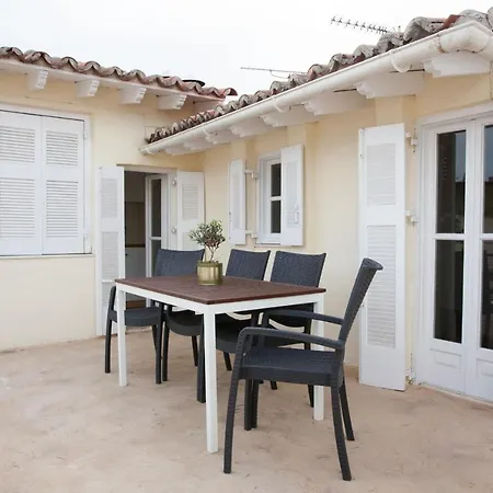 Stylish 1bdrm In Plaka With Acropolis View Апартаменты