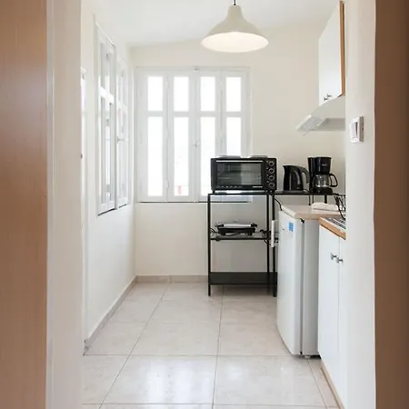 Stylish 1bdrm In Plaka With Acropolis View * Афины